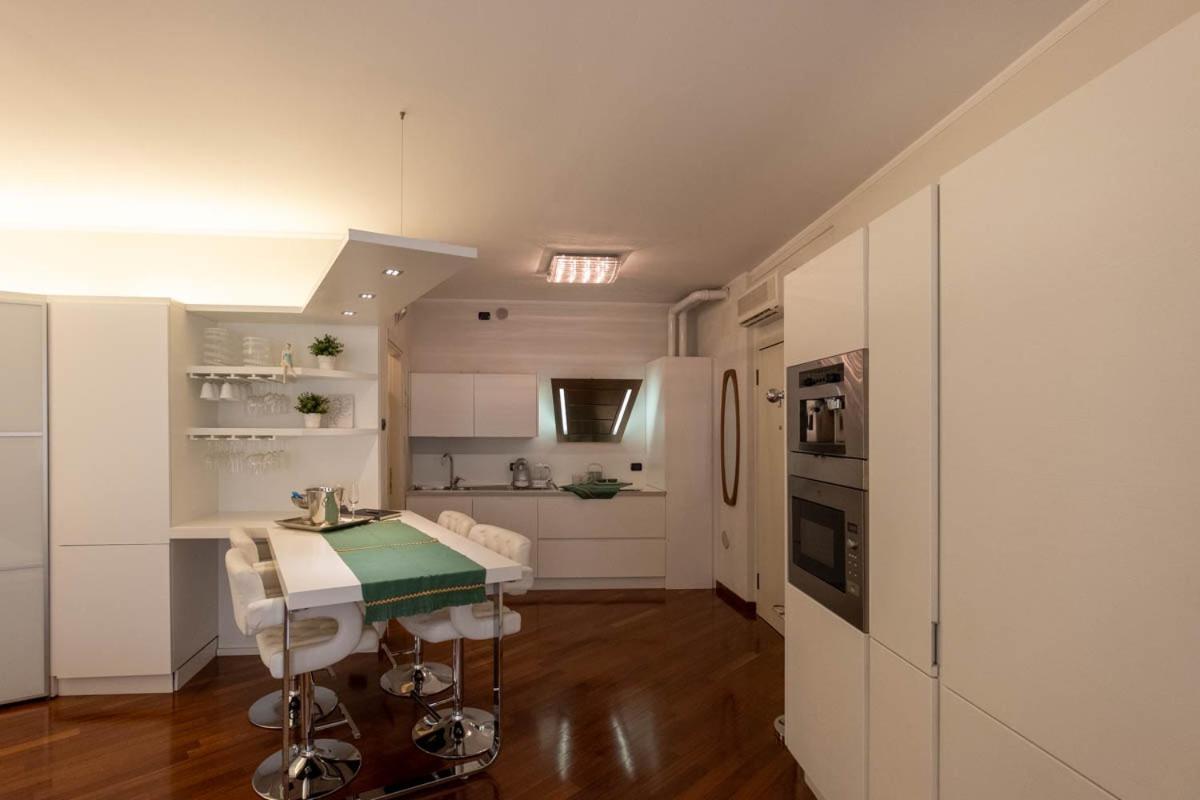 Luxe In The City Apartment Верона Экстерьер фото